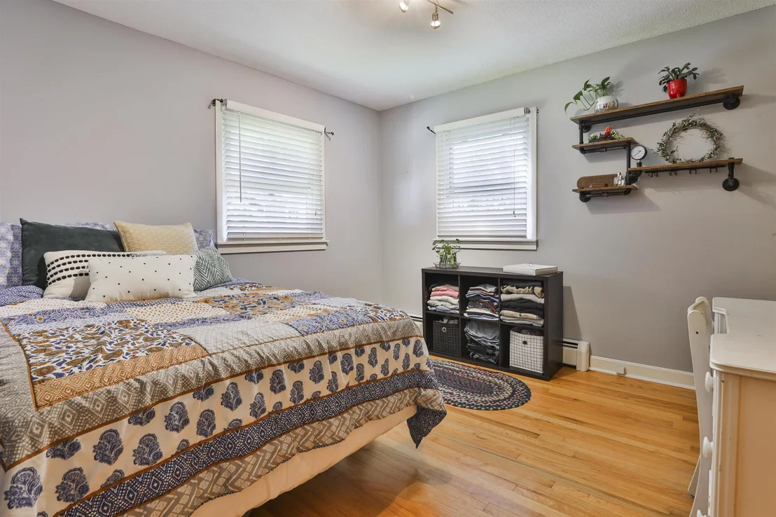 Photo of 61 Knollcrest