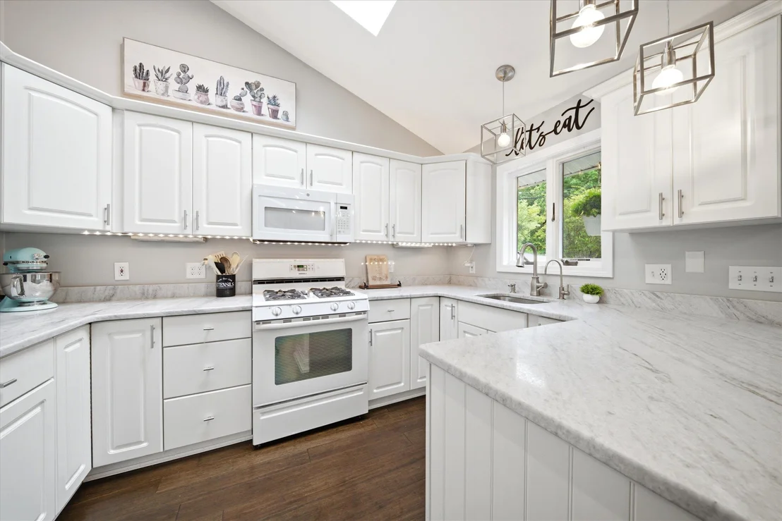 Photo of 107 Hackett Hill
