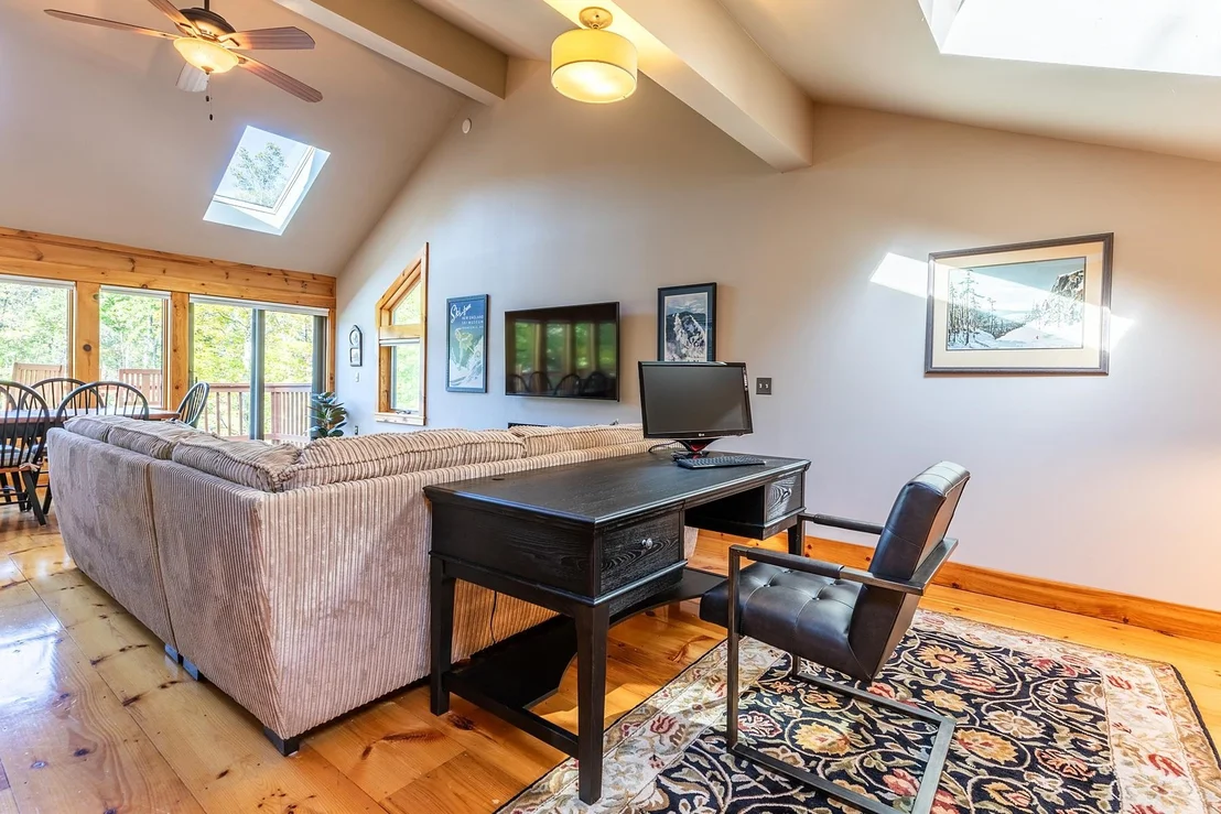 Photo of 426 Roaring Brook