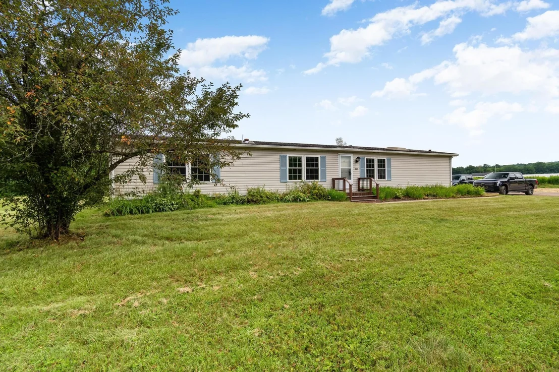Photo of 425 Mountain View