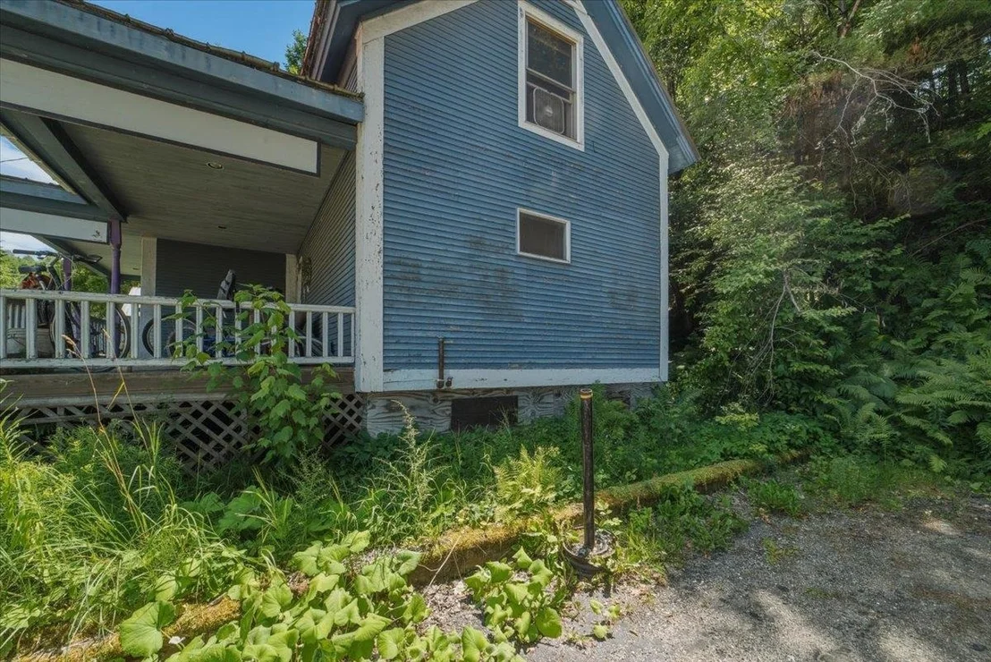 Photo of 200 Lower Main