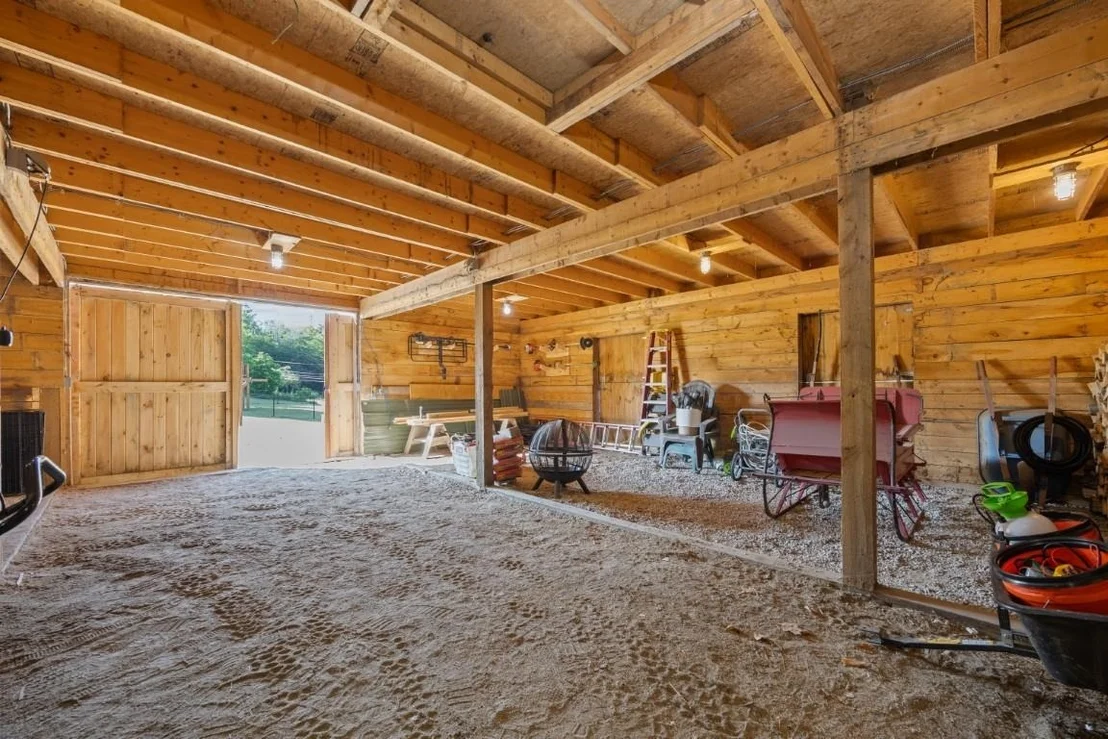 Photo of 335 Granite