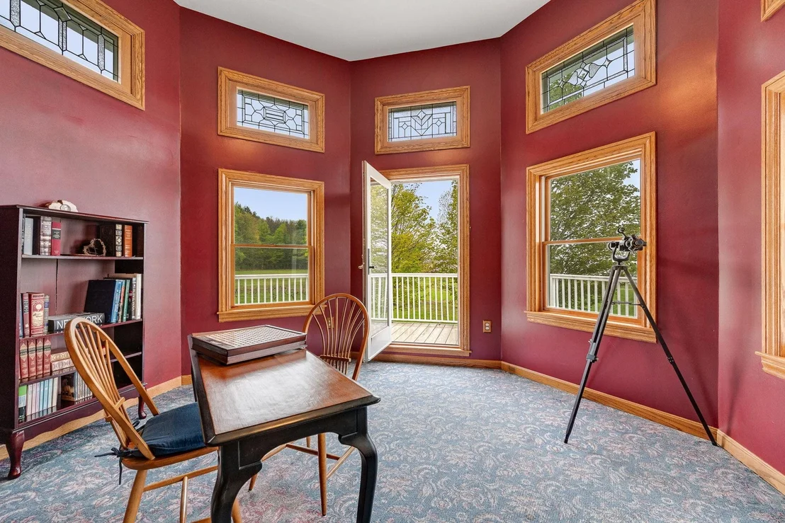 Photo of 302 Ledge Hill