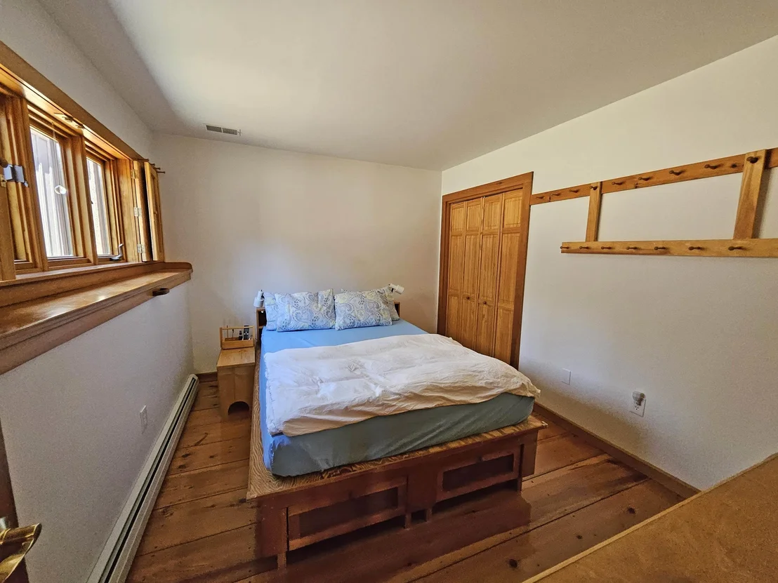 Photo of 1736 River