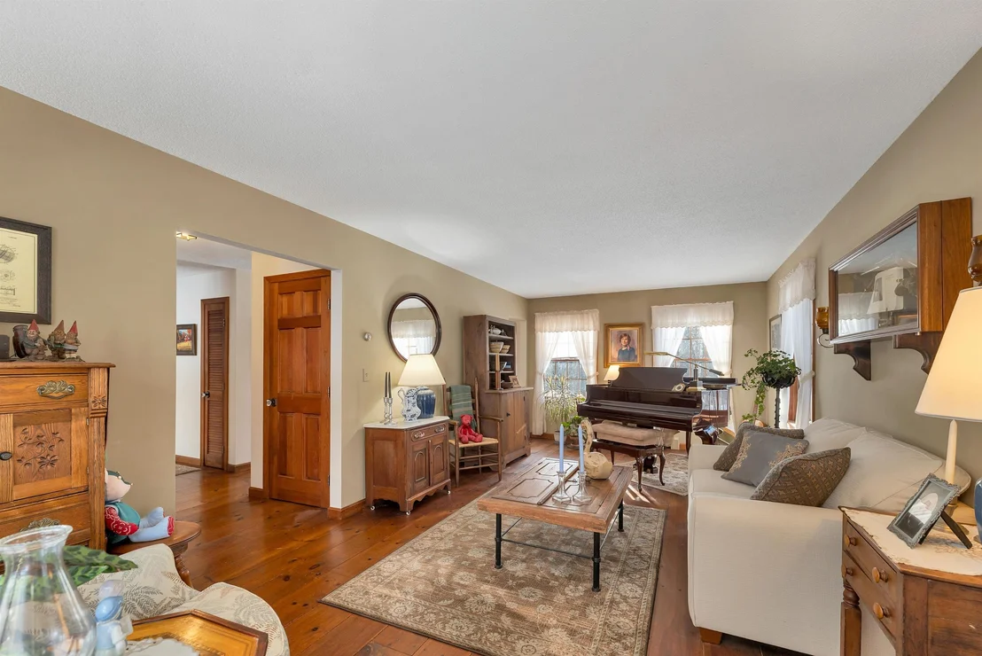 Photo of 9 Birchview