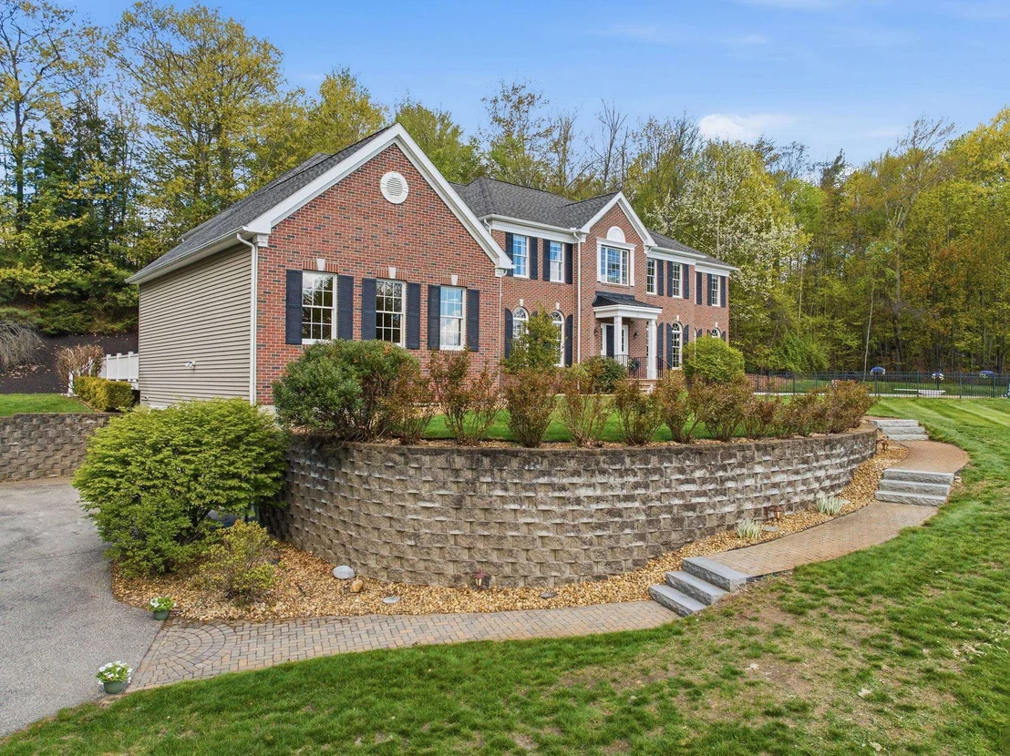 Photo of 25 Ellison