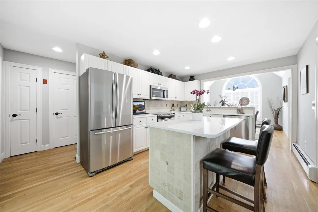 Photo of 9 Danforth