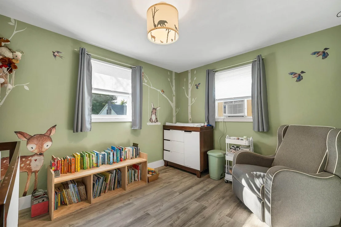 Photo of 6 Emerson