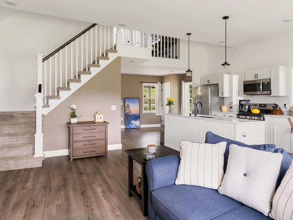 Photo of 3687 Oak Hill