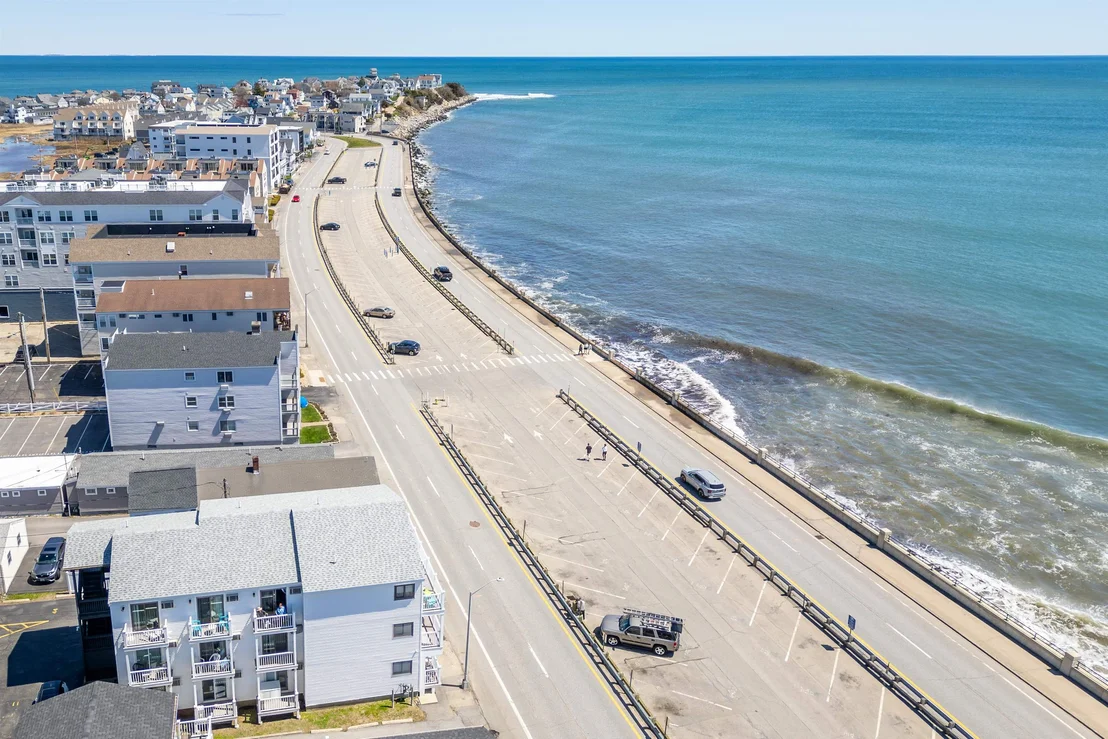 Photo of Unit 103 at 415 Ocean