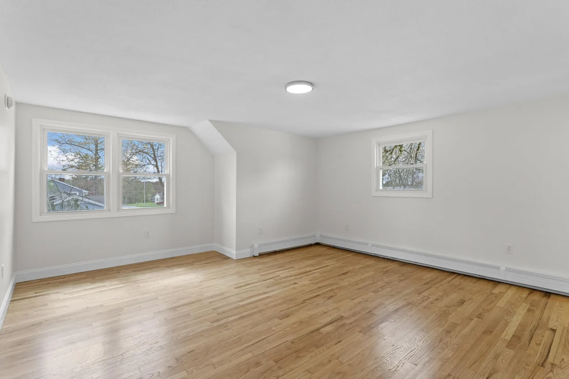 Photo of 12 Hemlock
