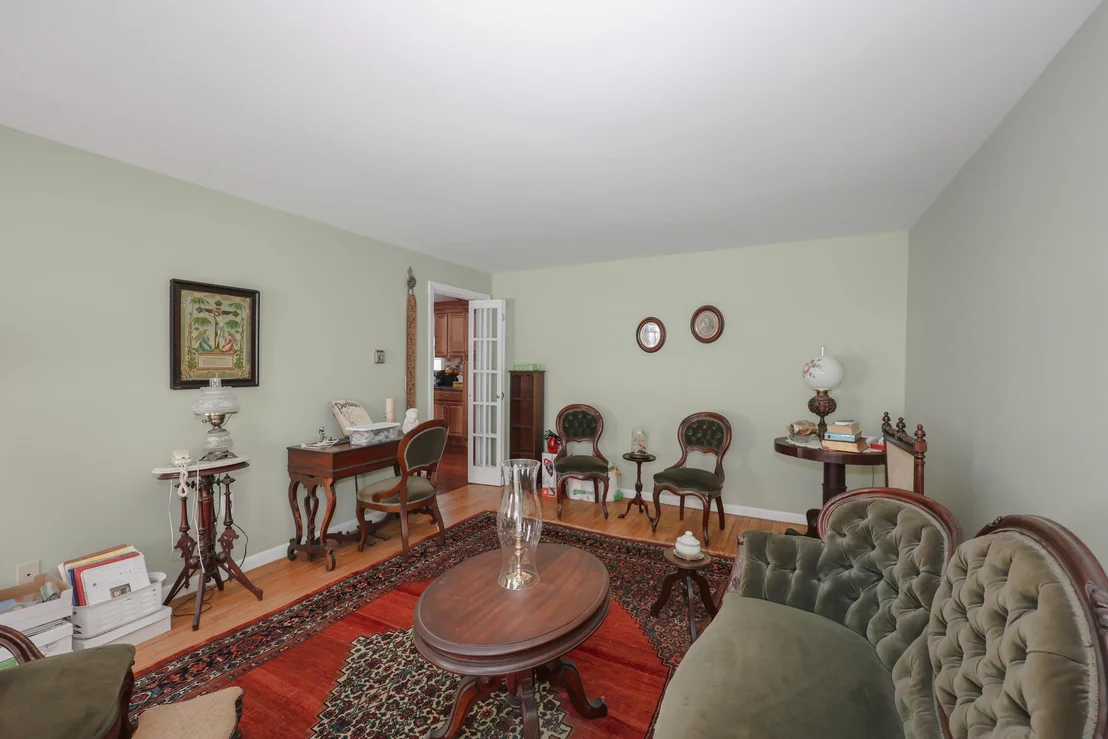 Photo of 21 Todd