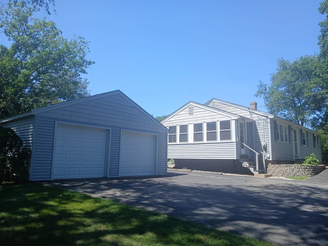 Photo of 33 GENERAL PULASKI DRIVE