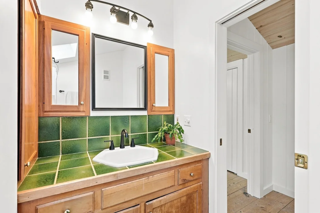 Photo of 302 Worcester