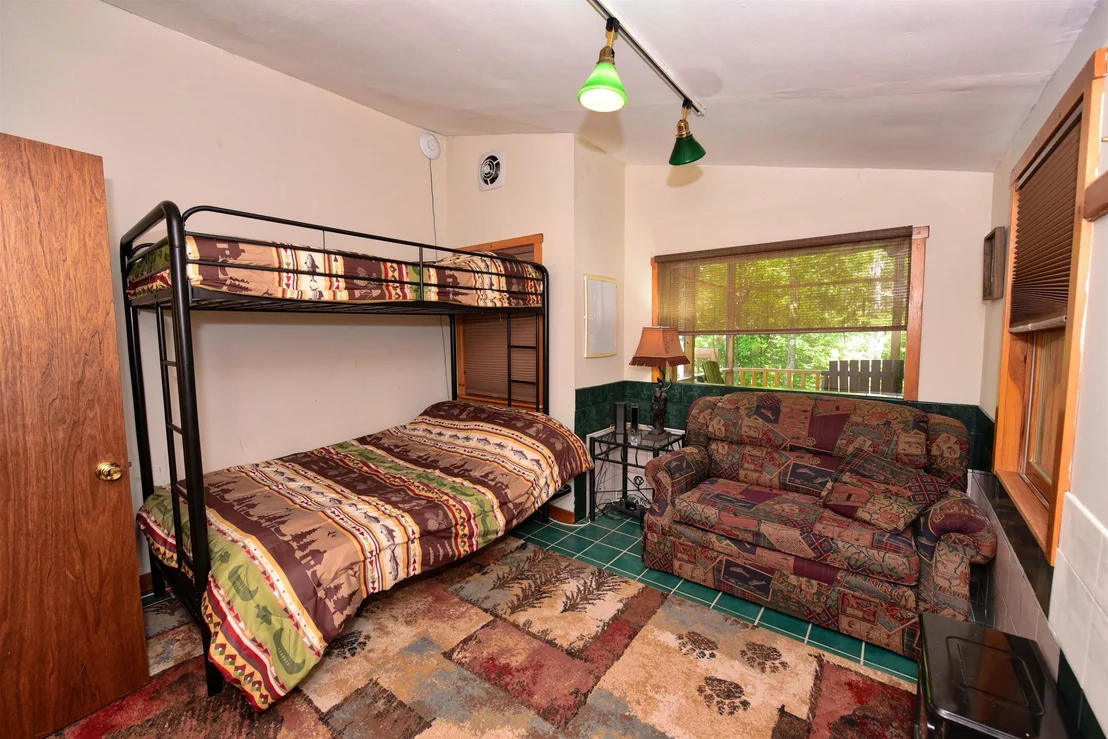 Photo of 140 Mountain View