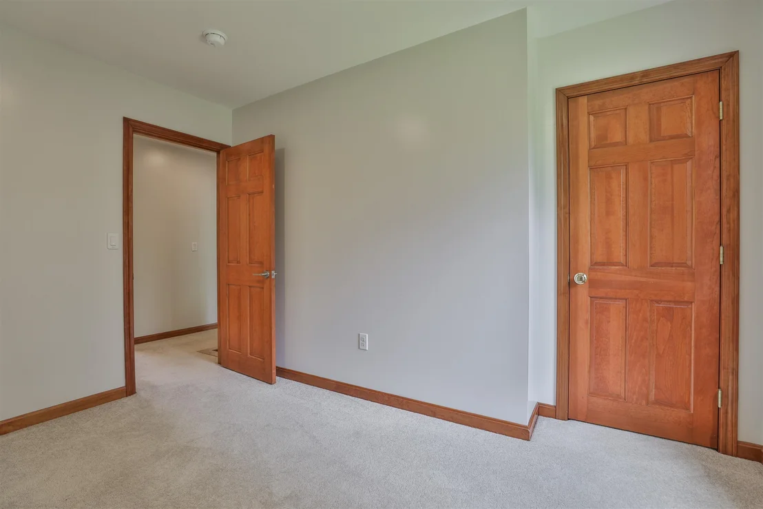 Photo of 14 Ames
