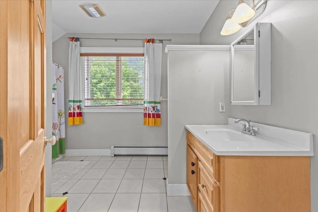 Photo of 340 Worcester Ridge