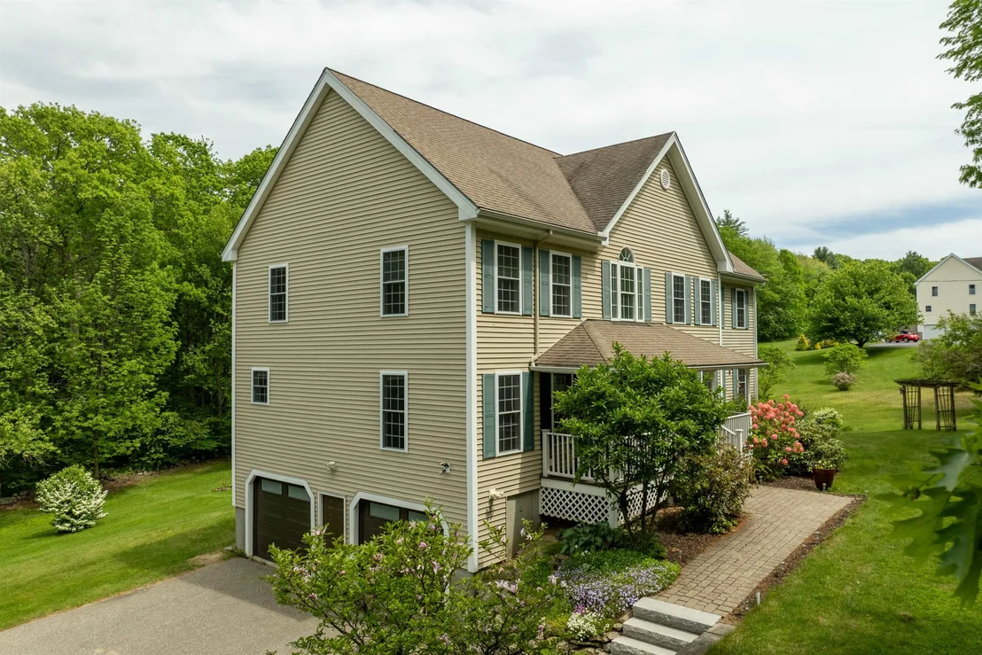 Photo of 537 Pingree Hill