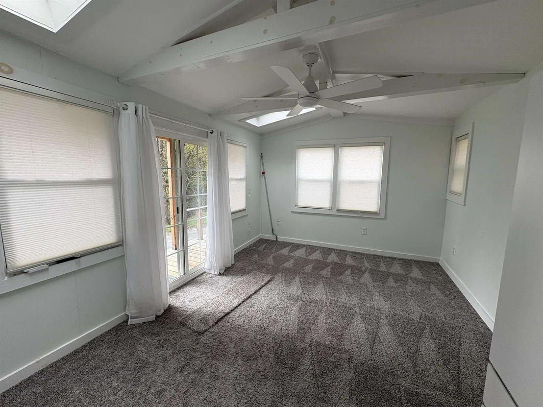 Photo of 1250 Braintree Hill