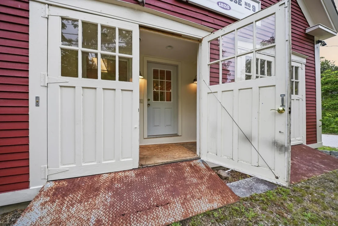 Photo of 60 Old Deerfield