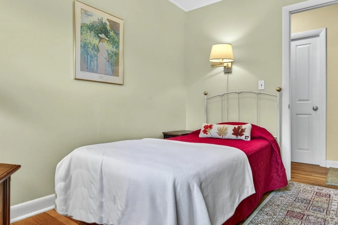 Photo of 47 Chatterton