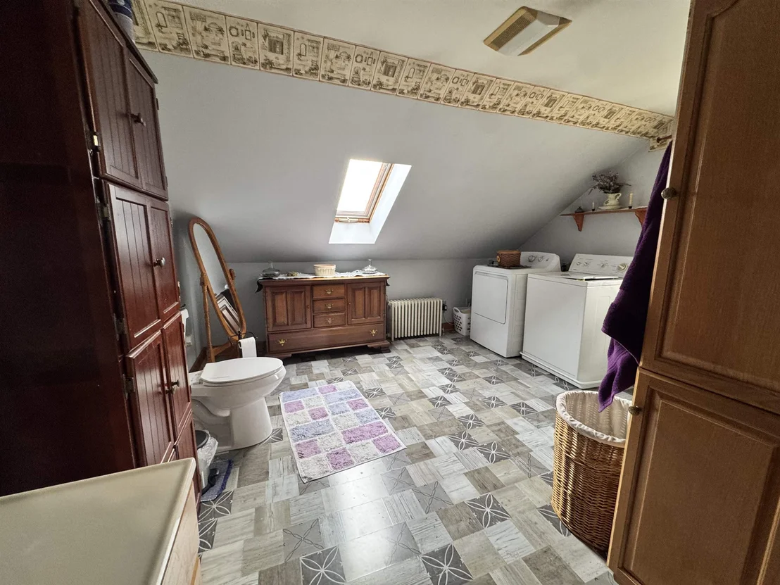Photo of 64 Taylor
