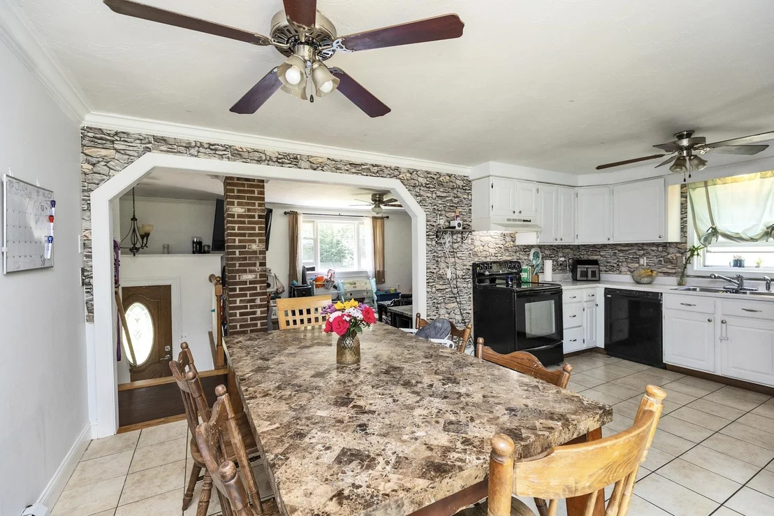 Photo of 511 Forristall