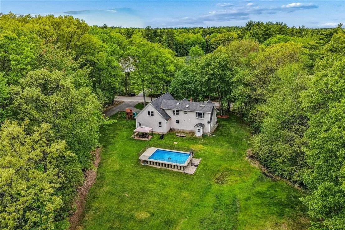 Photo of 186 Woodhill Hooksett