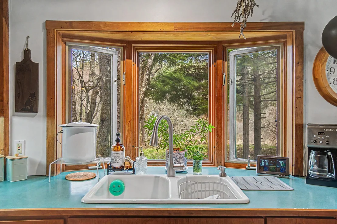 Photo of 2212 Symonds Mill