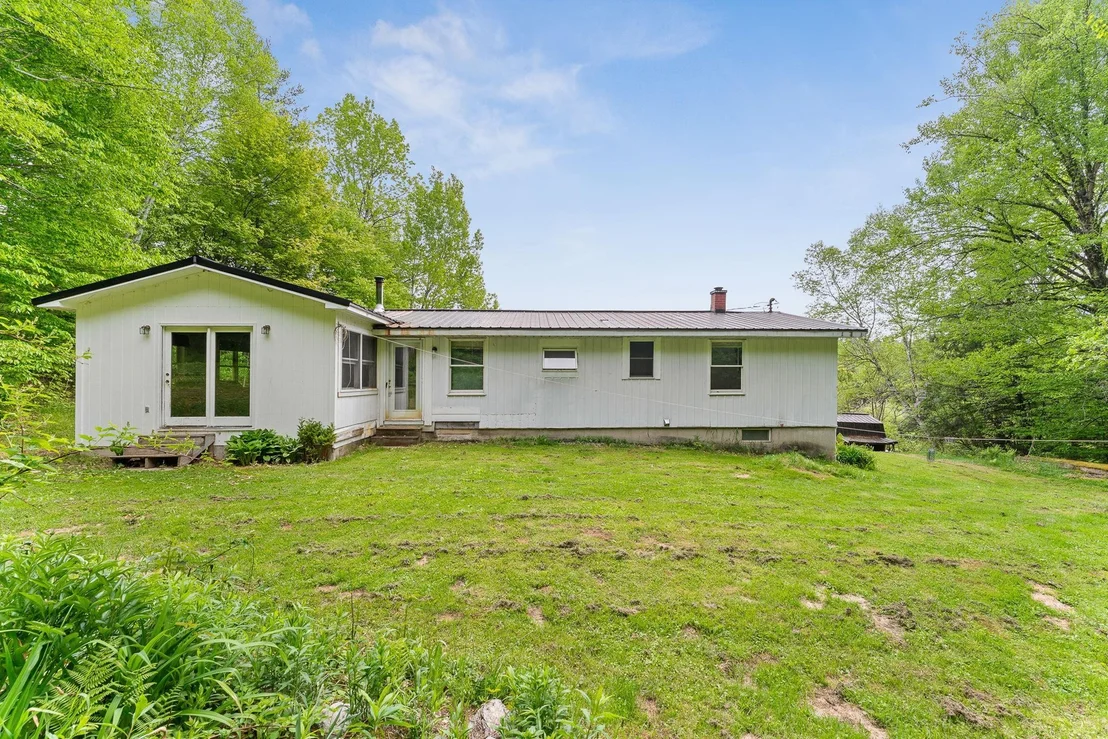 Photo of 387 Foote Brook