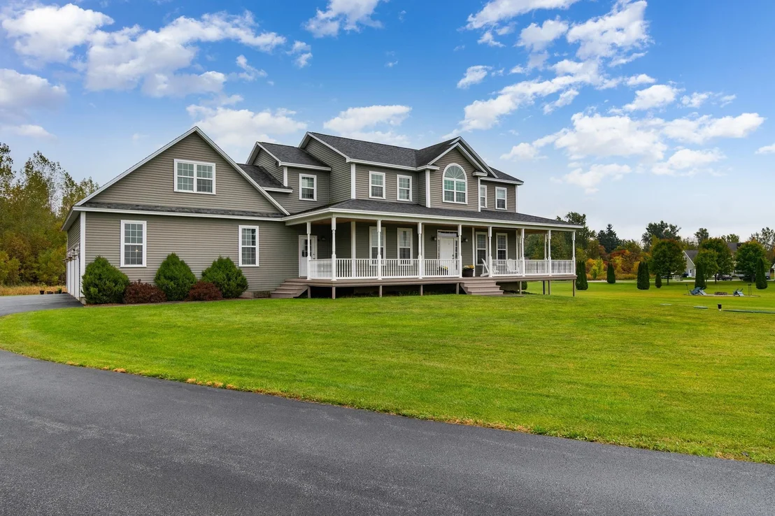 Photo of 8 Meadow View