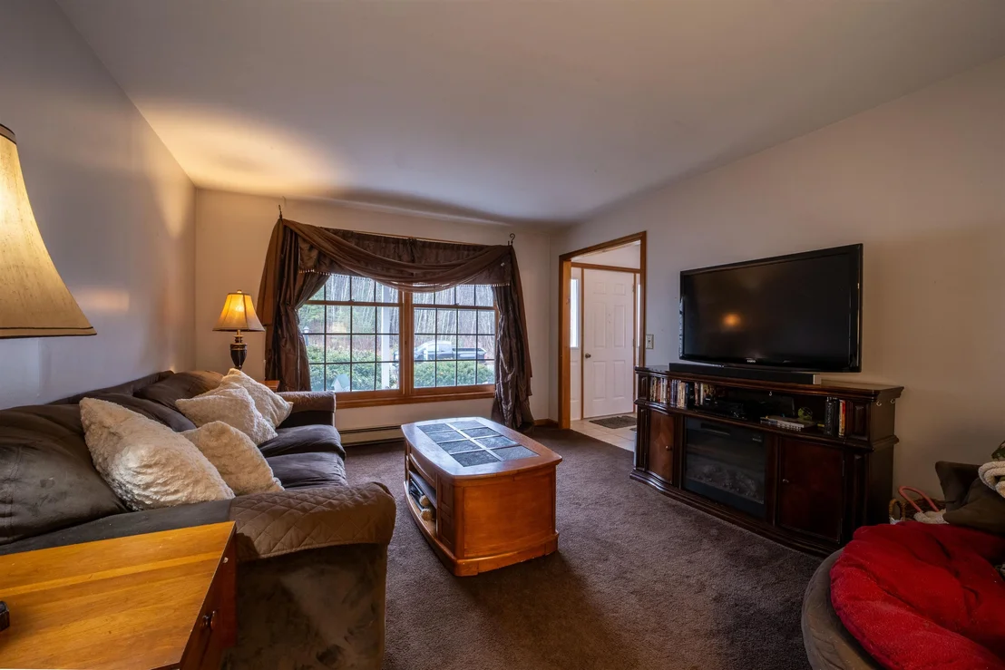 Photo of 450 Upper Birch
