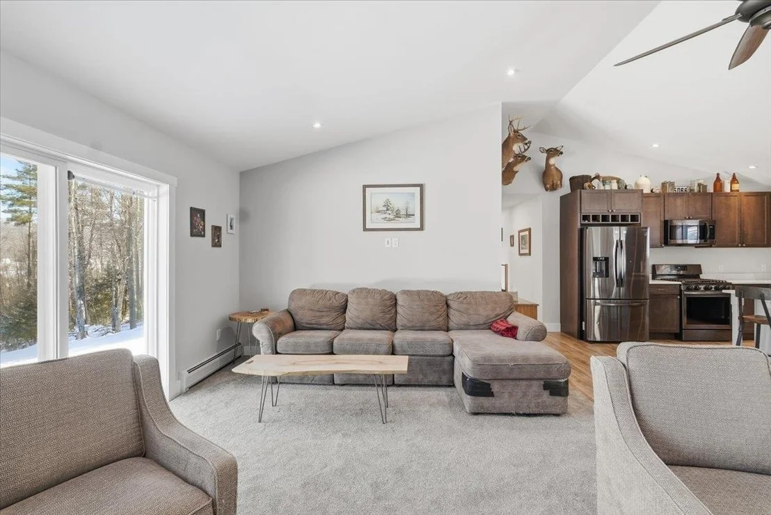 Photo of 1074 Williamson
