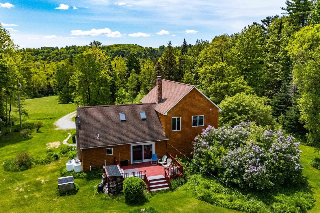 Photo of 1078 Brook