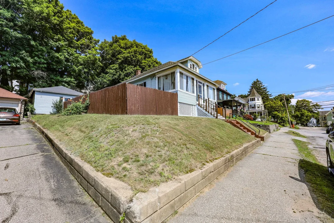 Photo of 80 Baldwin
