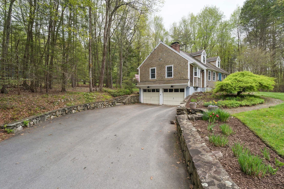 Photo of 12 Hemlock
