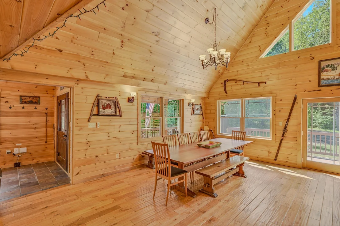 Photo of 1560 Cherry Valley