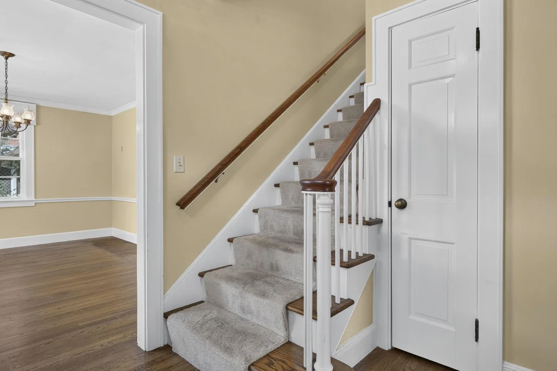 Photo of 831 Maple
