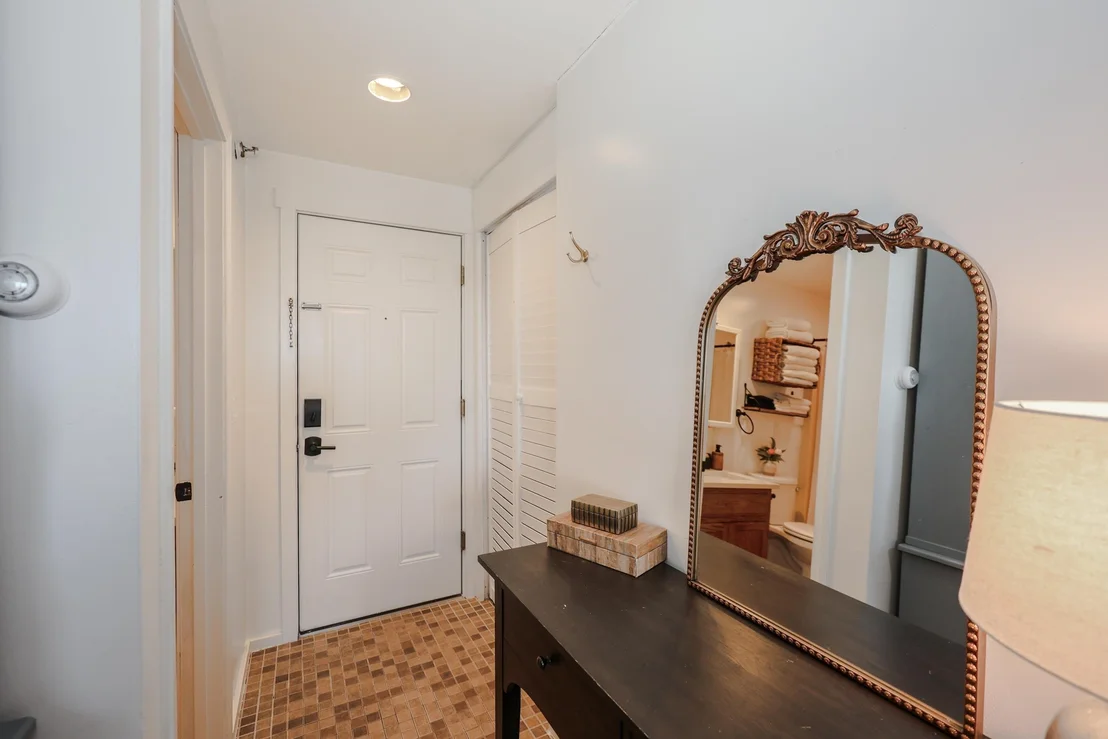 Photo of Unit 3E at 415 Ocean
