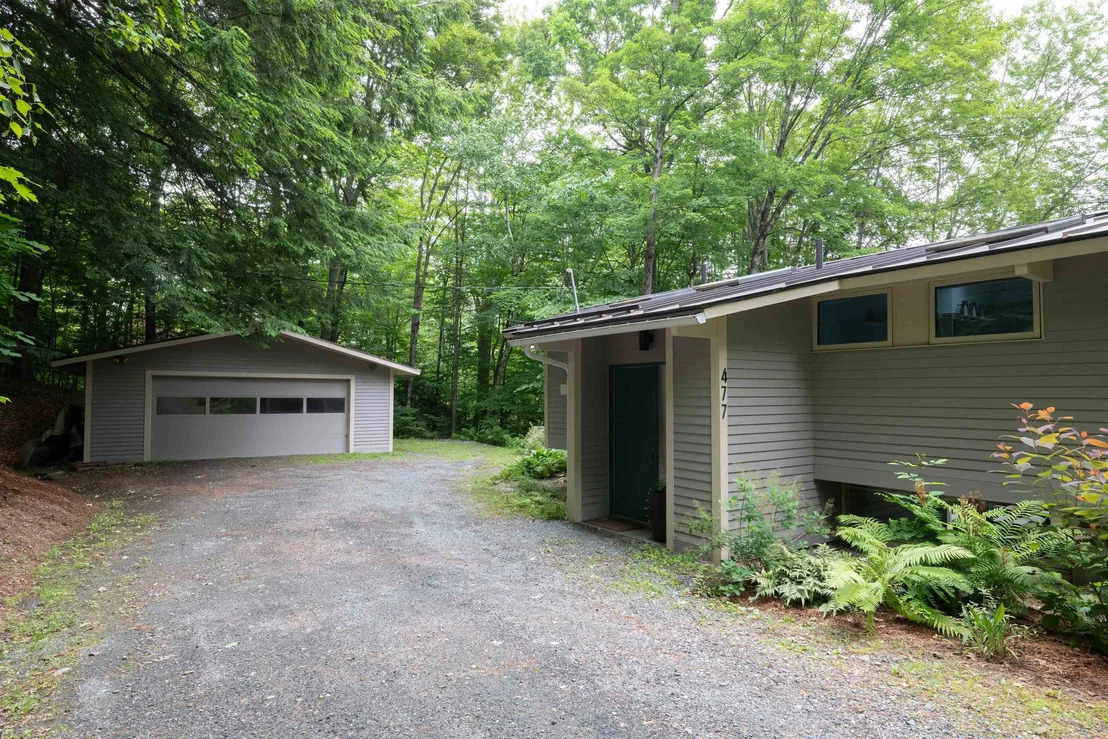 Photo of 477 Morgan