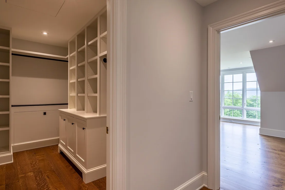 Photo of 551 West Fields