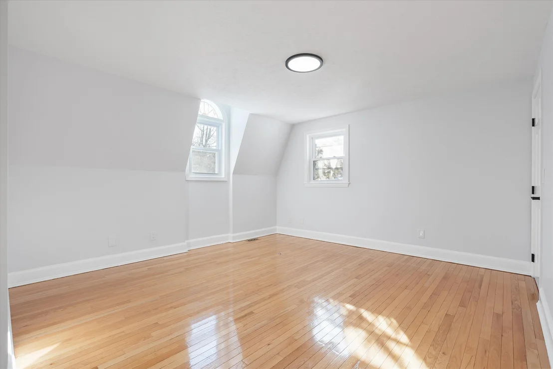 Photo of 4 Hilltop