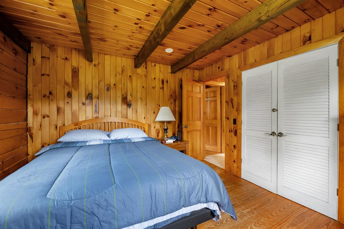 Photo of 44 Dubeau