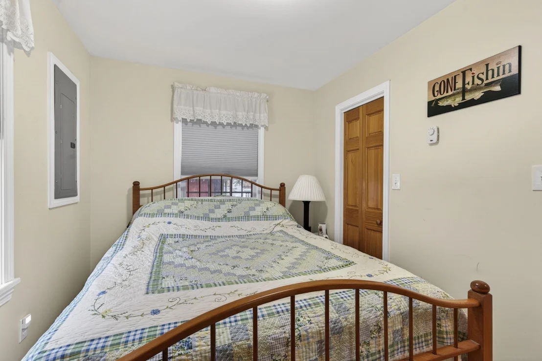 Photo of 408 Whitney