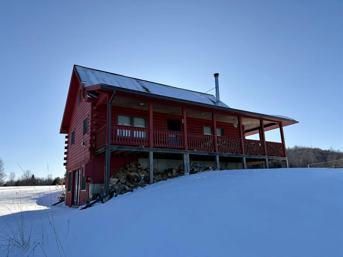 Photo of 1379 River