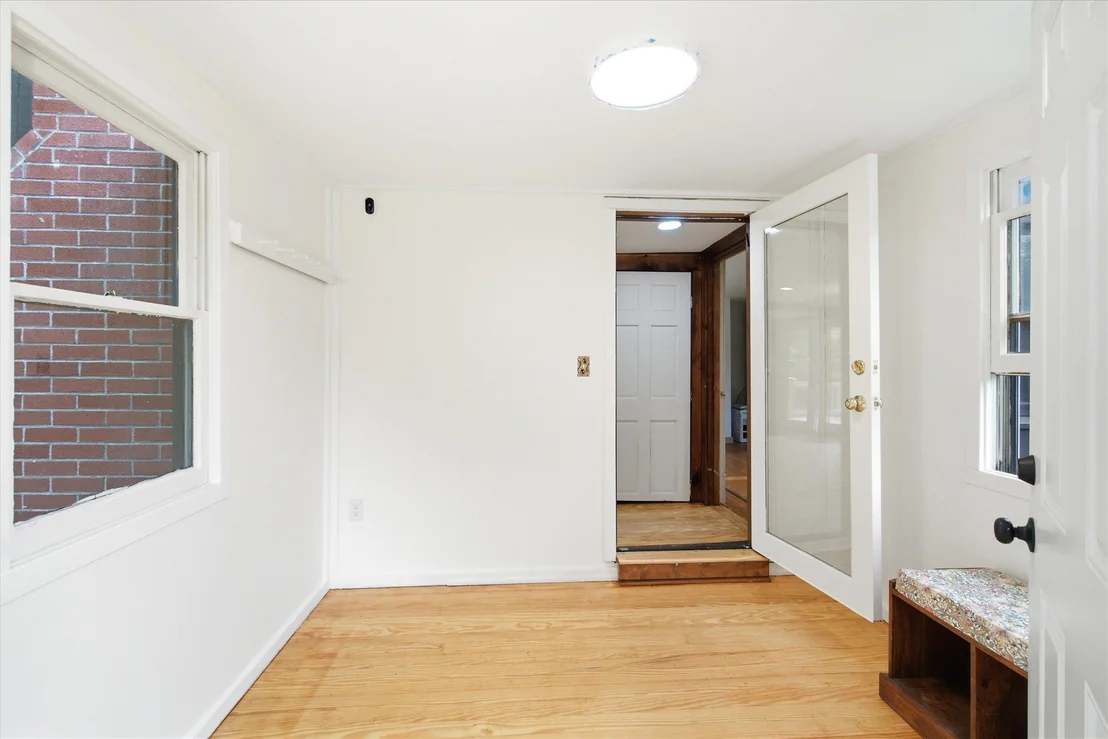 Photo of 405 Bay