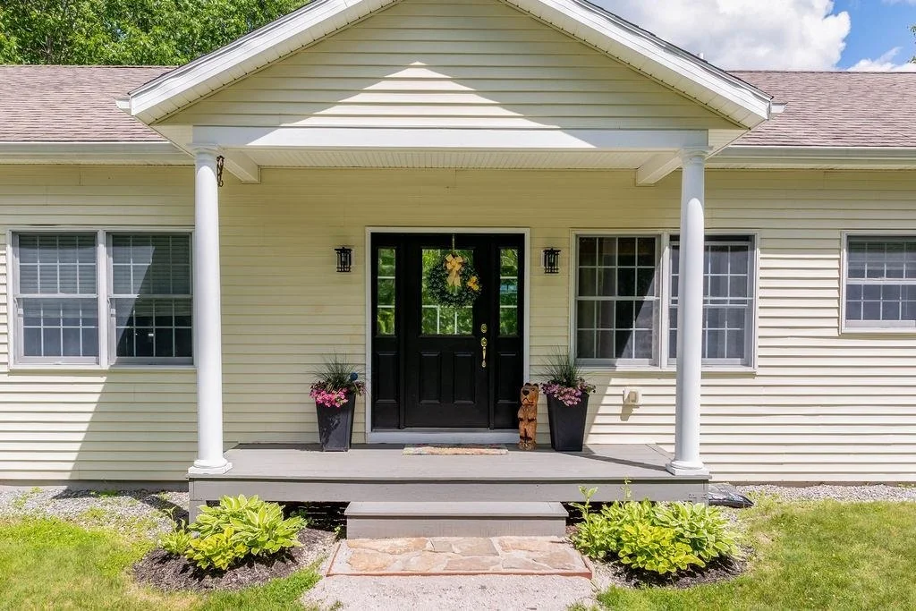 Photo of 3877 Main