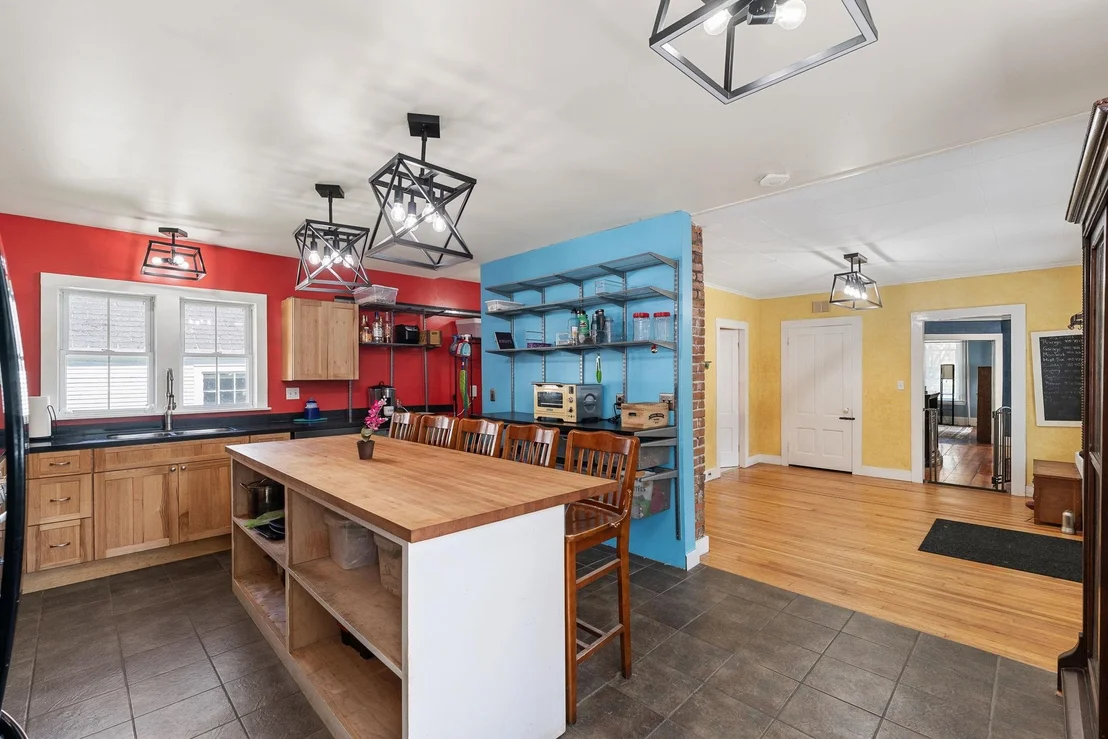 Photo of 276 Central