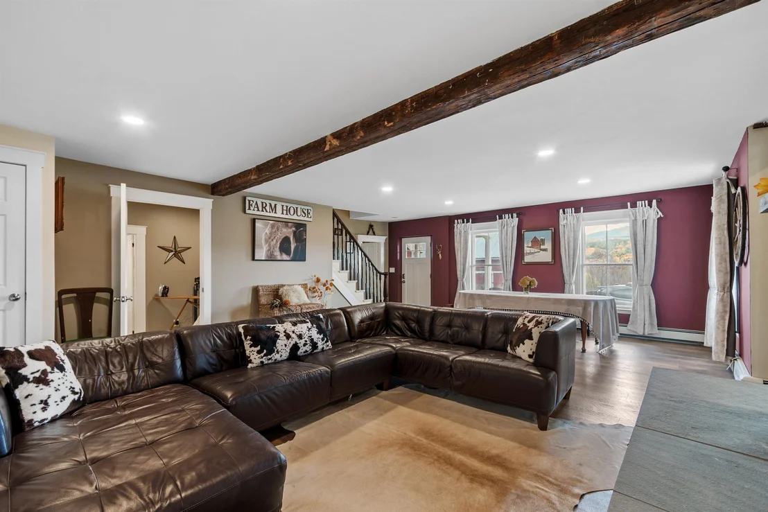Photo of 2758 Main