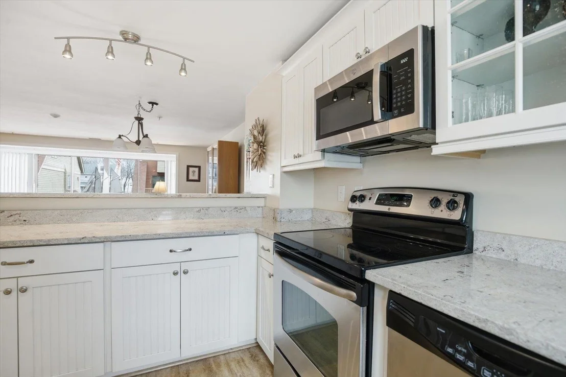 Photo of Unit 8 at 989 Ocean
